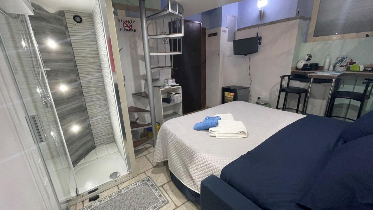 Loft 24 Bed & Breakfast Brindisi Ngoại thất bức ảnh